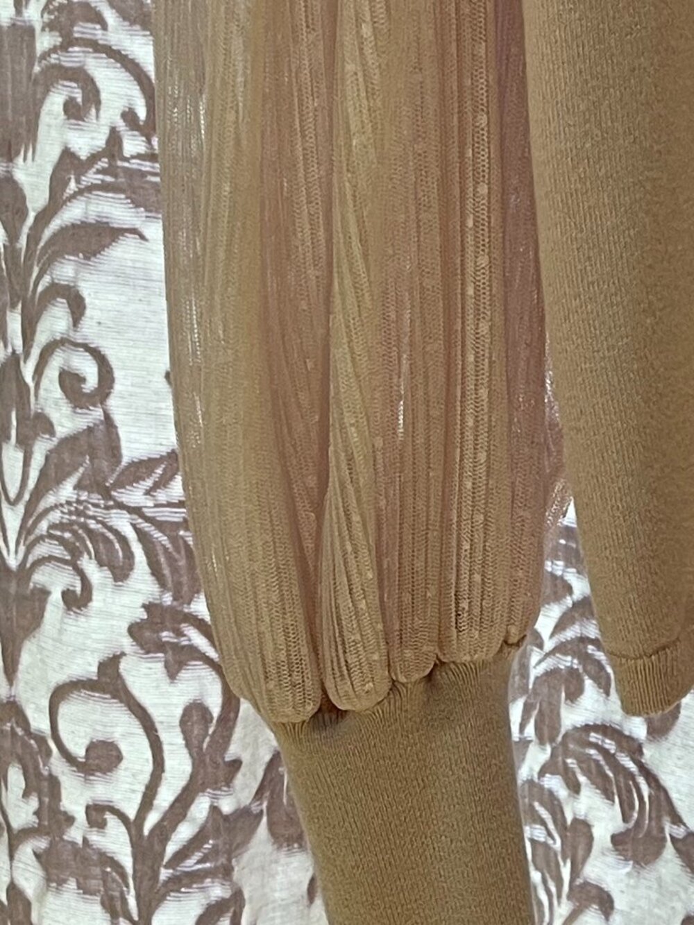 EXPRESS Medium Pale Pink V-Neck Sweater w/Sheer Shimmer PolkaDot Striped Sleeves - Picture 4 of 15